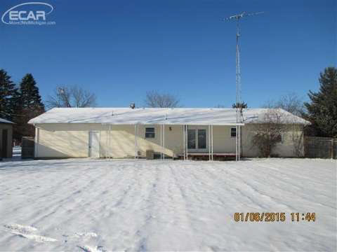 9140 North Center Road Clio, MI 48420 - Photo 2 of 27 20427633-1.JPG