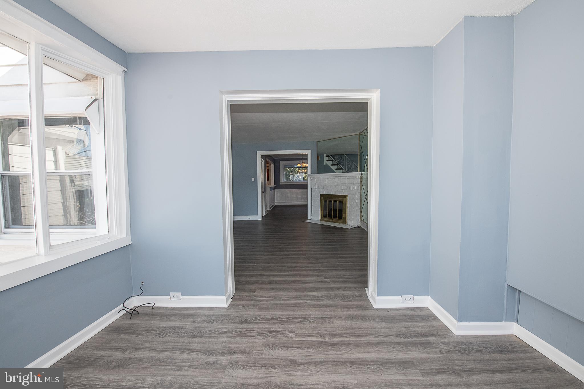 5607 Gainor Road Philadelphia, PA 19131 - Photo 3 of 29 Foyer