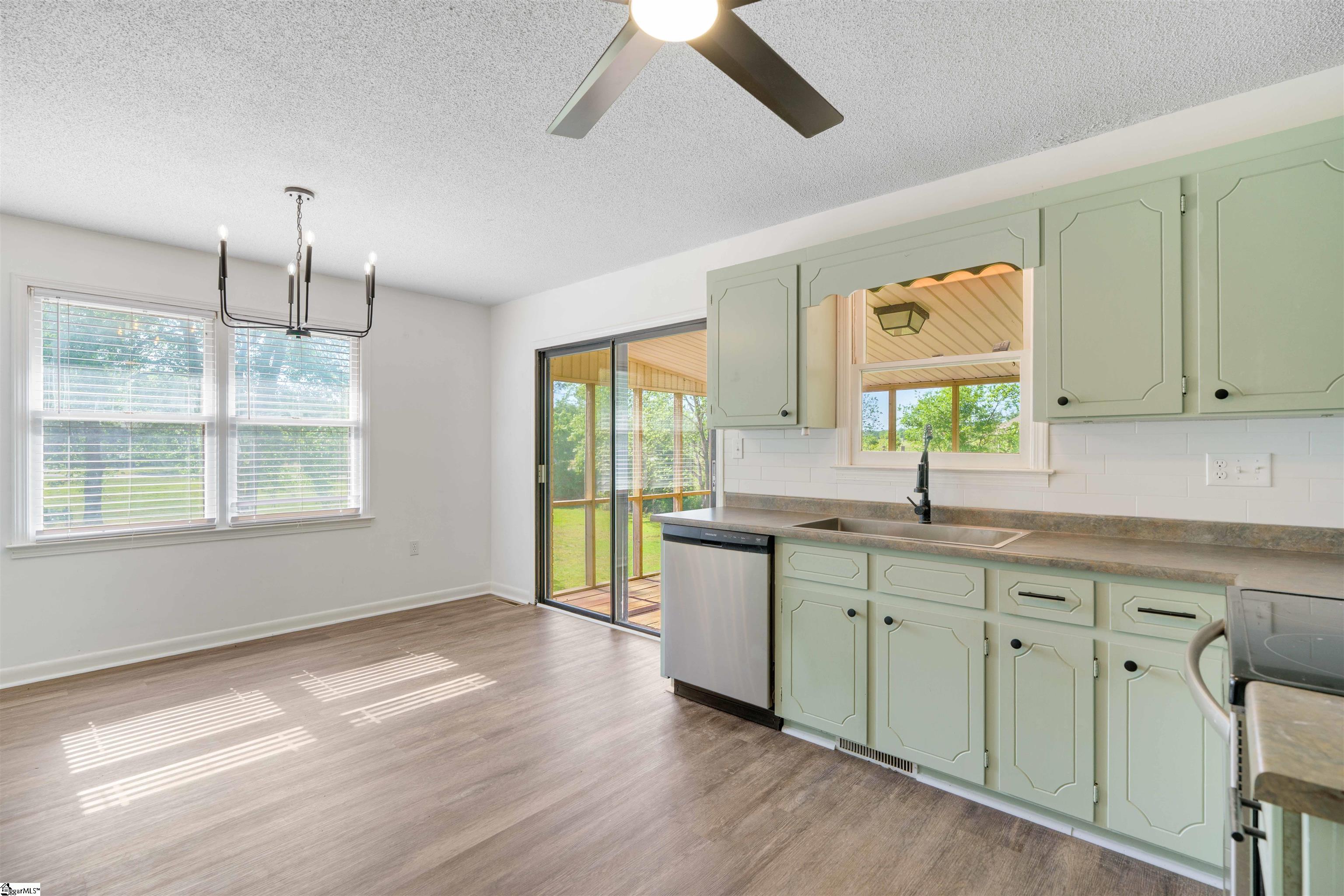 130 Daniel Drive Anderson, SC 29626 - Photo 12 of 46