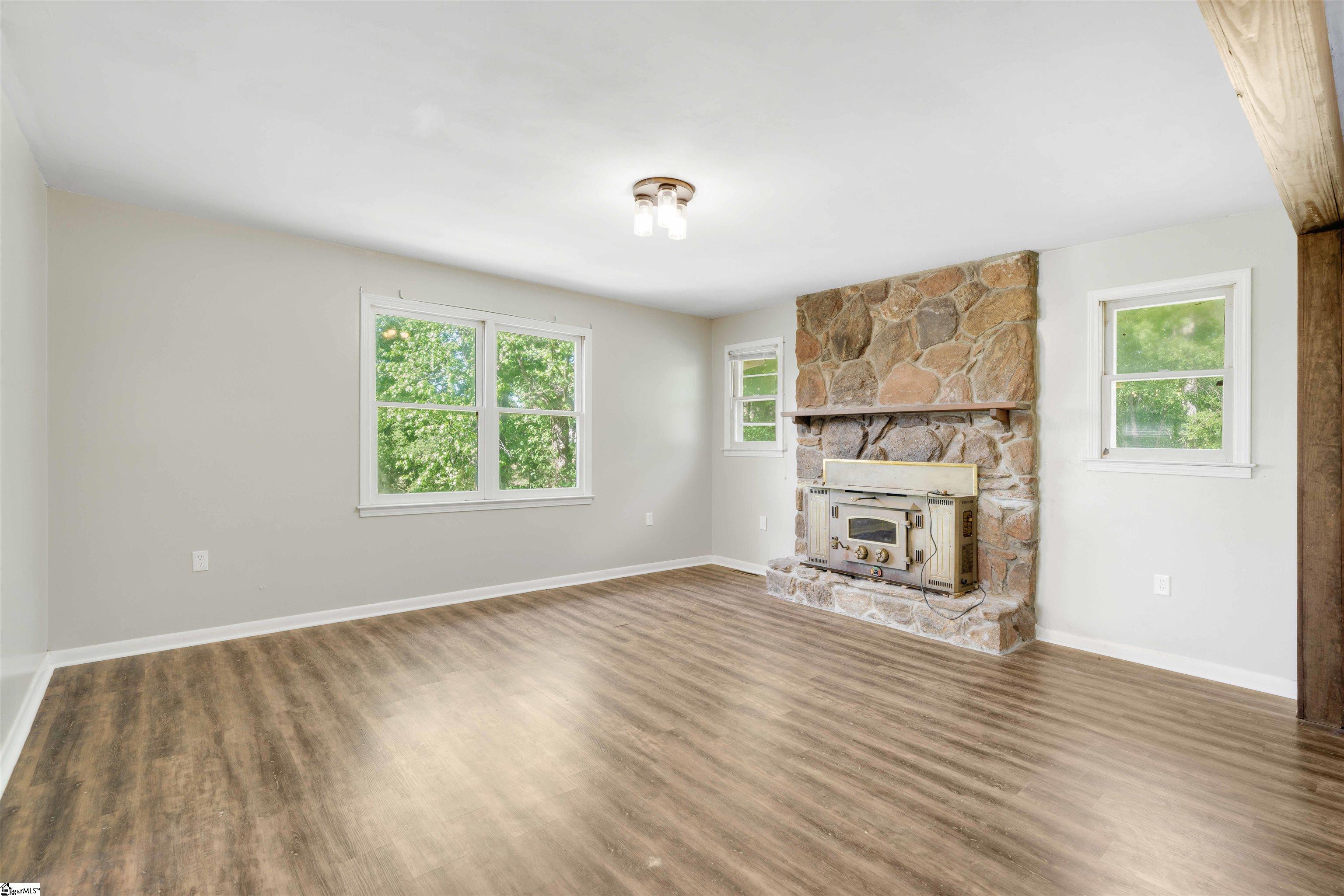 130 Daniel Drive Anderson, SC 29626 - Photo 7 of 46