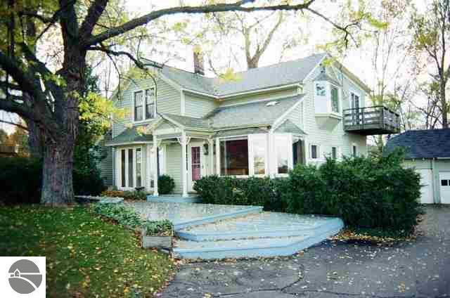 7253 Center Road Traverse City, MI 49686 - Photo 1 of 25 1732016.JPG