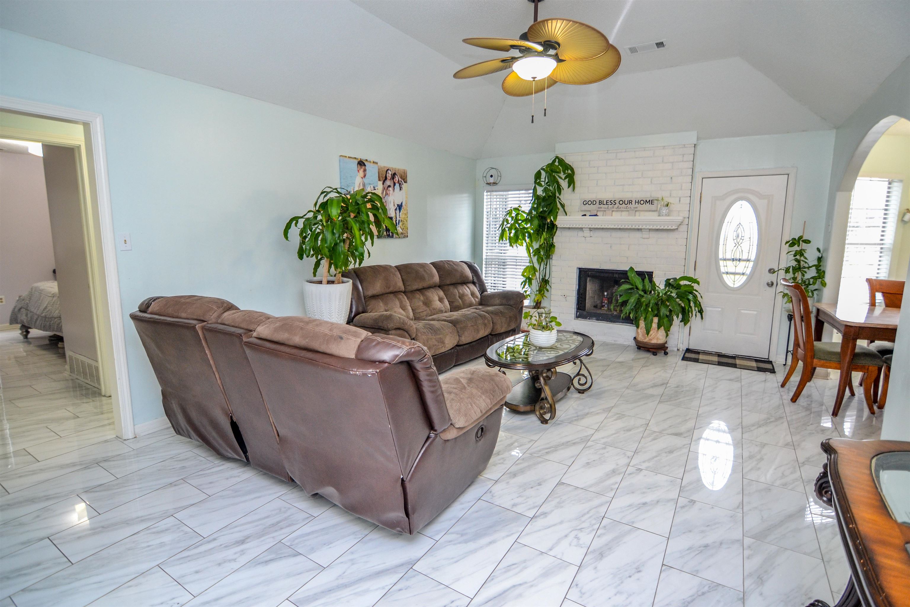 5316 Timber Ridge Drive Memphis, TN 38141 - Photo 4 of 22 Gallery Image 4