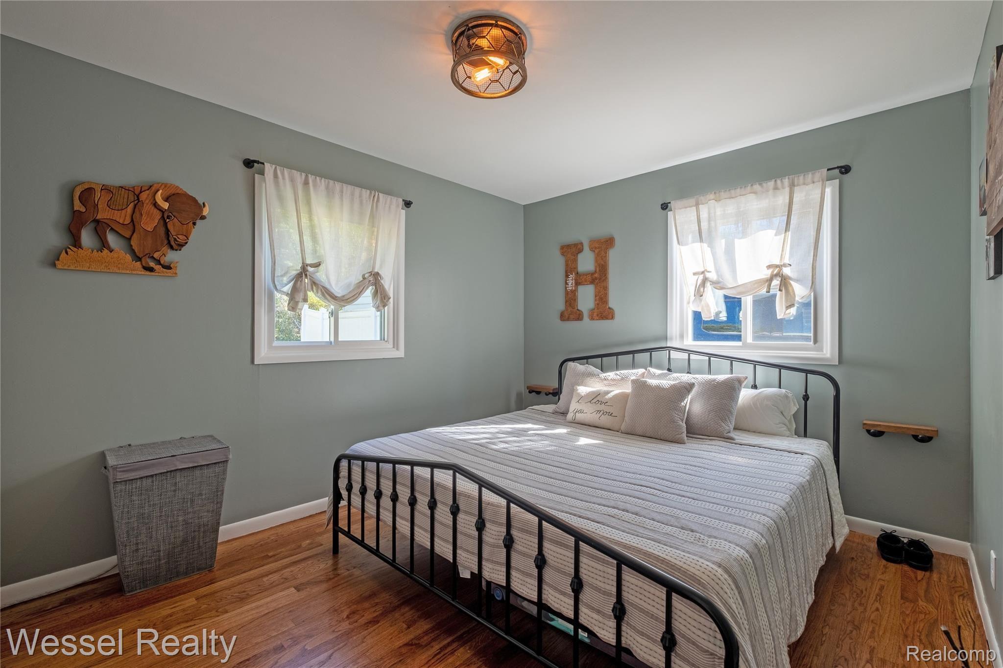 1330 Maple Drive Rochester, MI 48307 - Photo 25 of 34 Maple-113.jpg