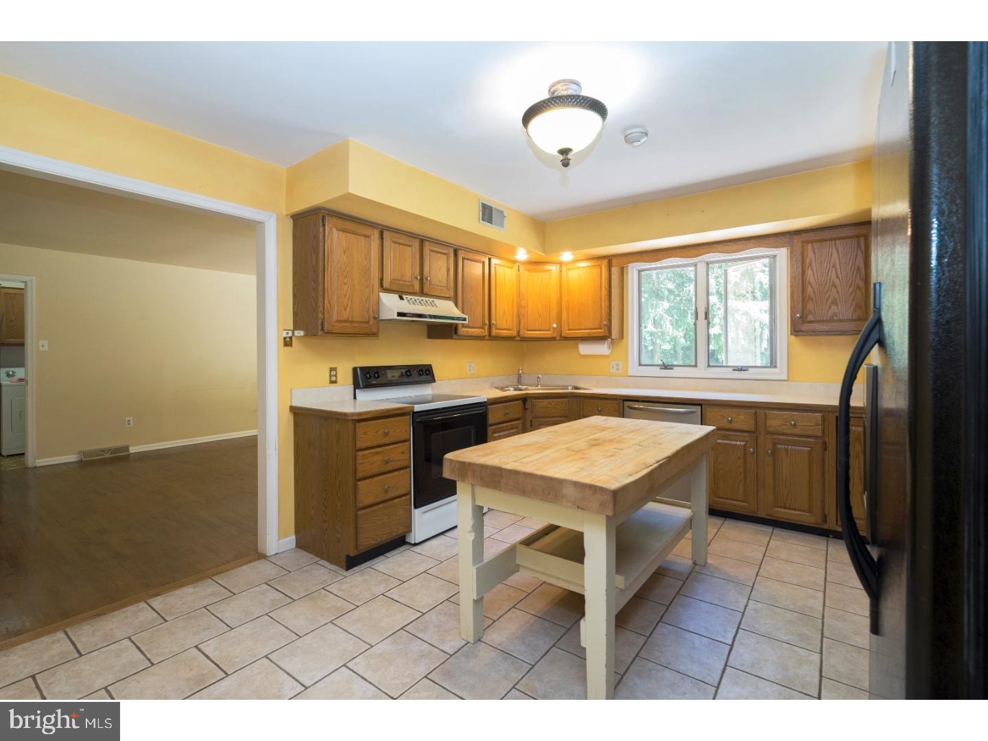 2329 Turk Road Doylestown, PA 18901 - Photo 8 of 13