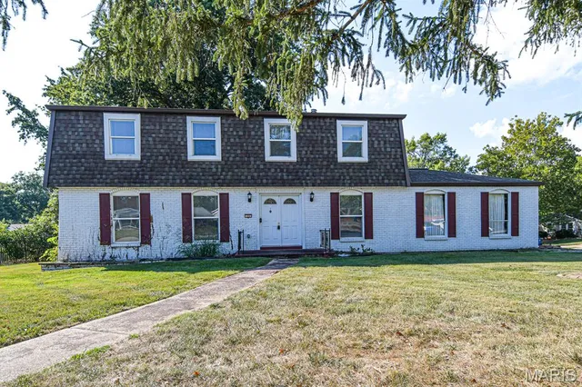 $3,700 | 306 Bright Meadows Drive, Ballwin, MO 63011