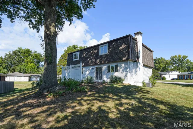 $3,700 | 306 Bright Meadows Drive, Ballwin, MO 63011