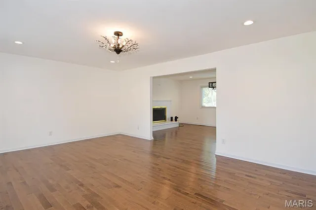 $3,700 | 306 Bright Meadows Drive, Ballwin, MO 63011