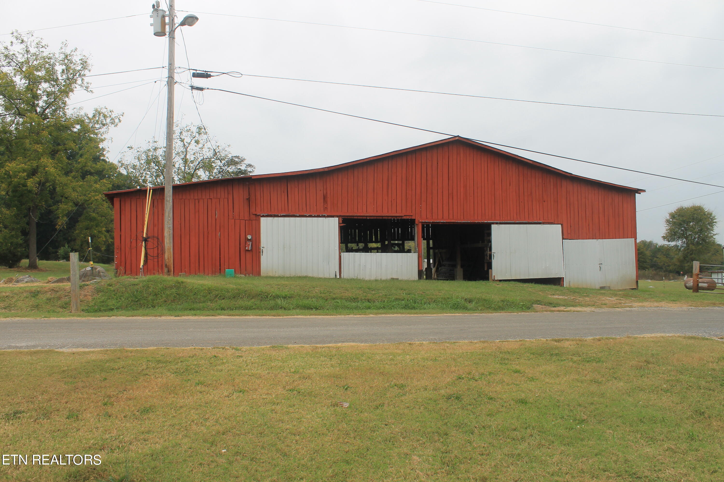 18-r2 Rhodes Road New Market, TN 37820 - Photo 2 of 12 IMG_1293