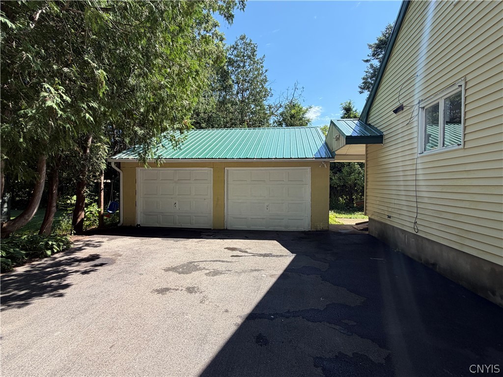 411 South Willow Street Oneida, NY 13421 - Photo 31 of 38 2 Car detached garage