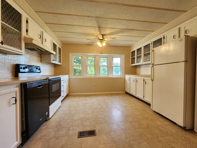 $159,000 | 30 Ingalls Street, Madison, ME 04950