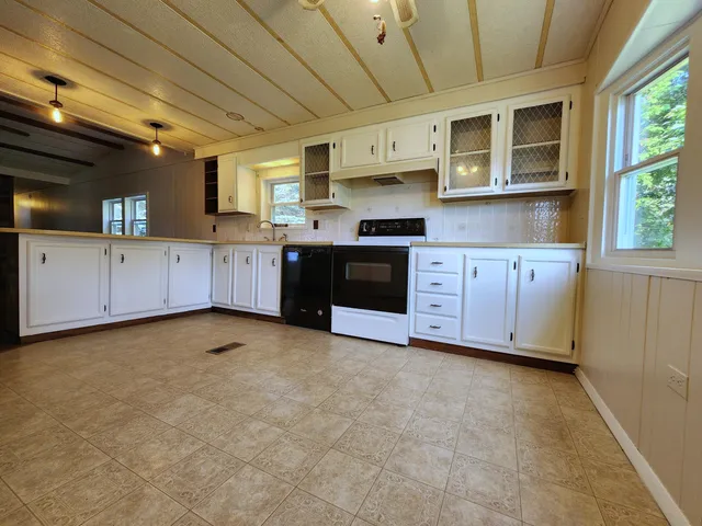 $159,000 | 30 Ingalls Street, Madison, ME 04950