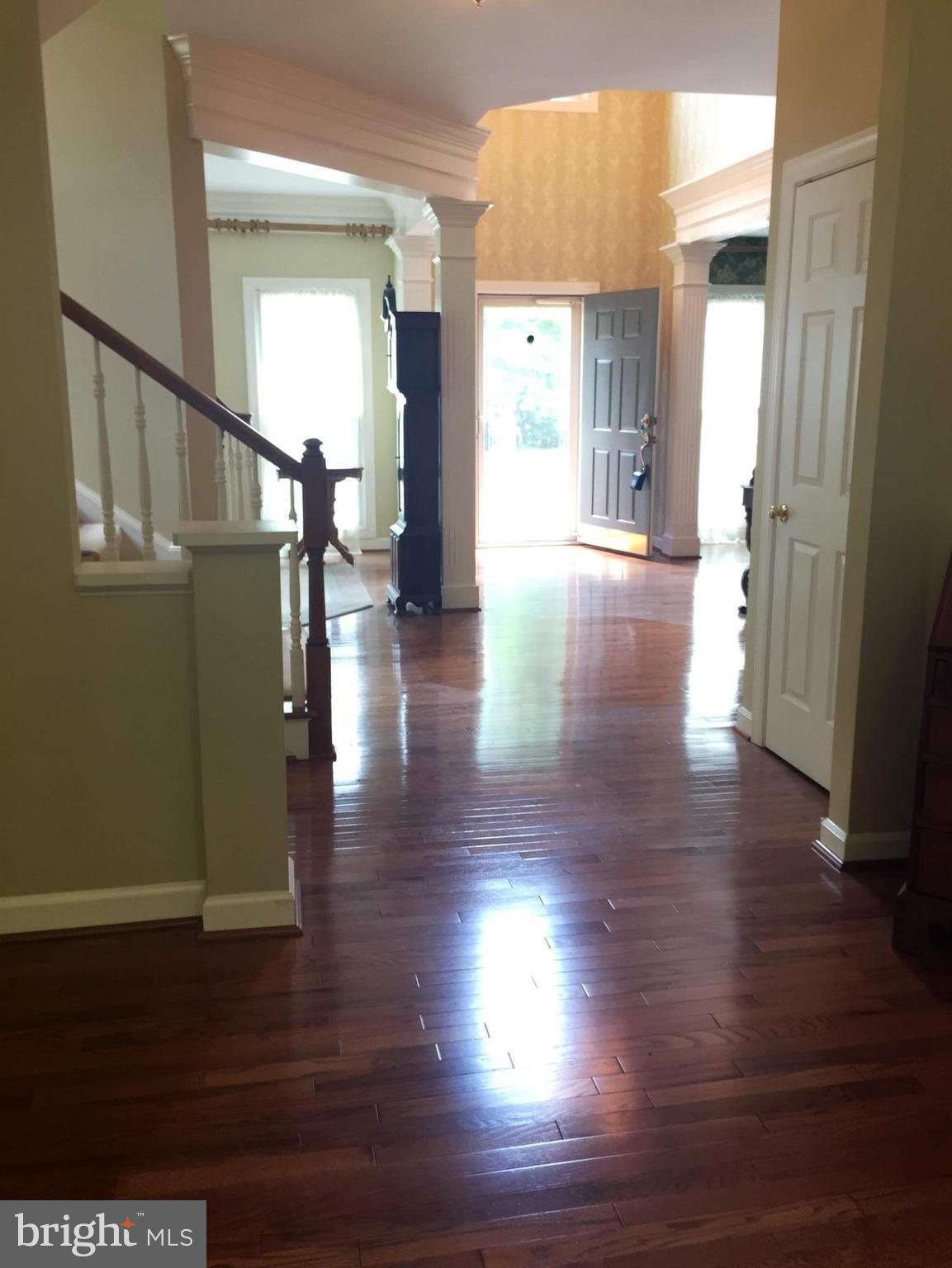 14400 Clubhouse Road Gainesville, VA 20155 - Photo 2 of 30 Foyer