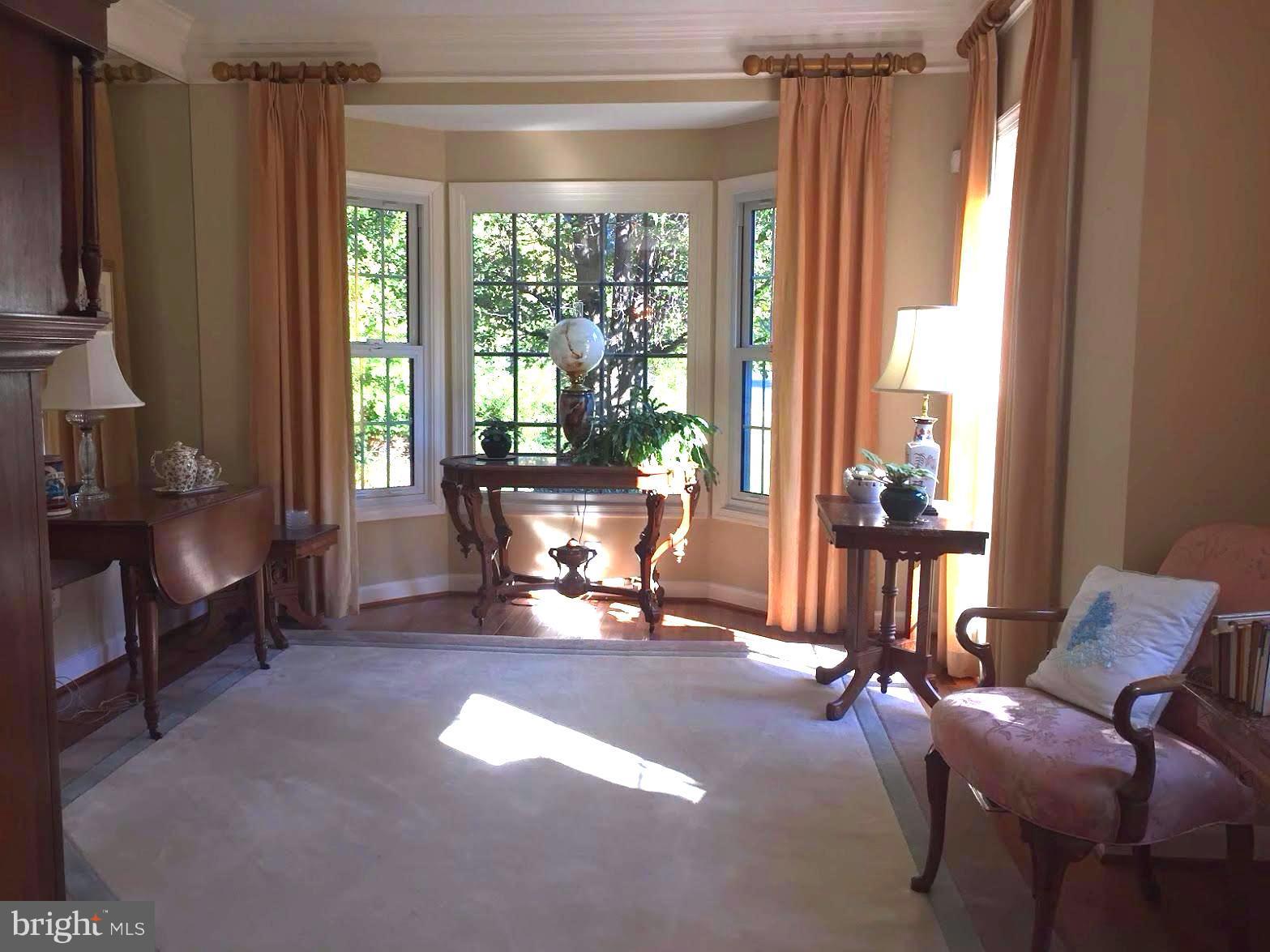 14400 Clubhouse Road Gainesville, VA 20155 - Photo 11 of 30 Living Room