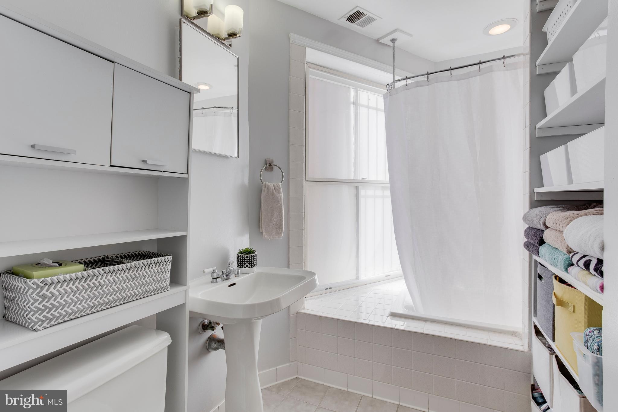 1946 Calvert Street Northwest, Unit 2 Washington, DC 20009 - Photo 20 of 44 Gallery Image 20
