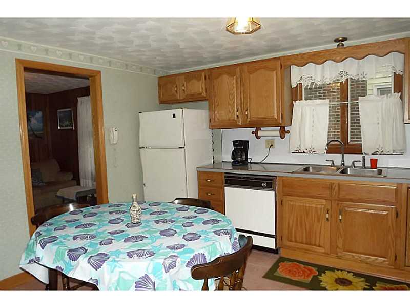 220 Woodhaven Road Pawtucket, RI 02861 - Photo 3 of 25 Kitchen.