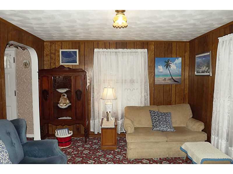 220 Woodhaven Road Pawtucket, RI 02861 - Photo 7 of 25 Den/Family/Great Room.