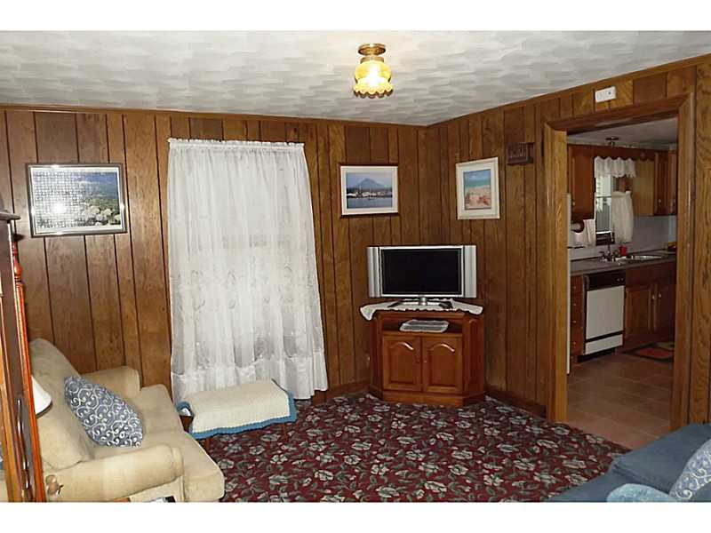 220 Woodhaven Road Pawtucket, RI 02861 - Photo 8 of 25 Den/Family/Great Room.