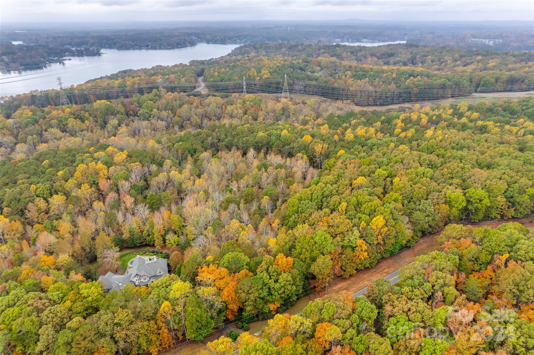 9125 Island Point Road Charlotte, NC 28278 - Photo 4 of 10 Gallery Image 4