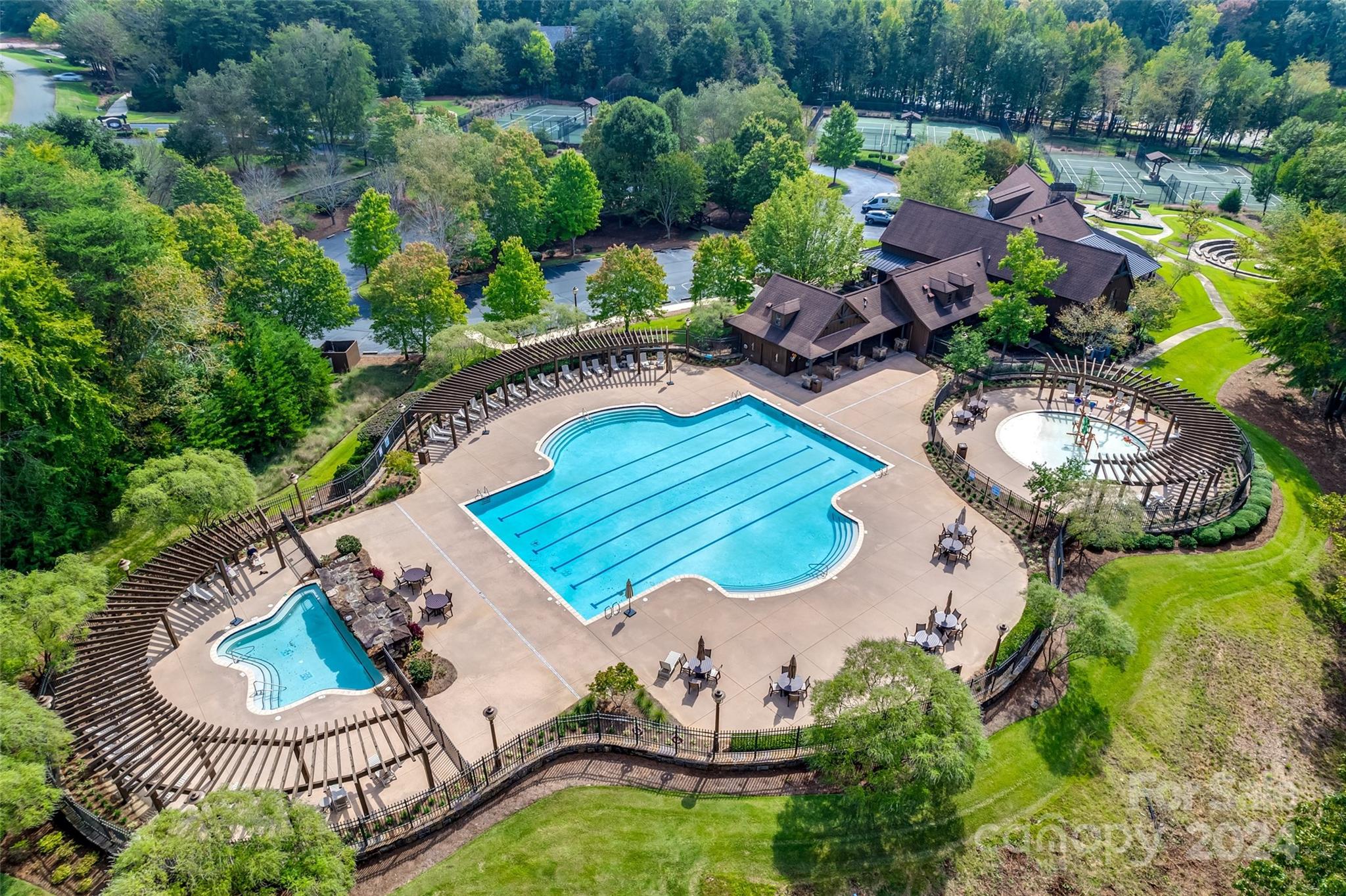 9125 Island Point Road Charlotte, NC 28278 - Photo 9 of 10 Gallery Image 9