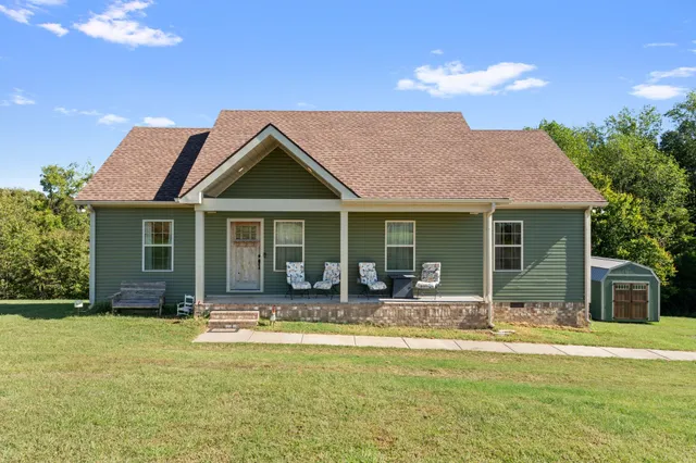 $325,000 | 2838 Wixtown Road, Westmoreland, TN 37186