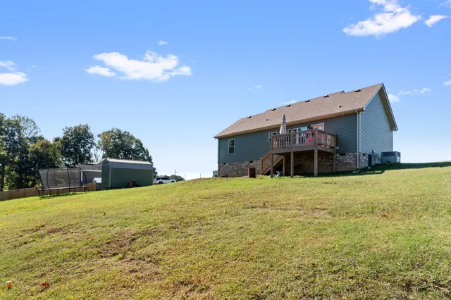 $325,000 | 2838 Wixtown Road, Westmoreland, TN 37186