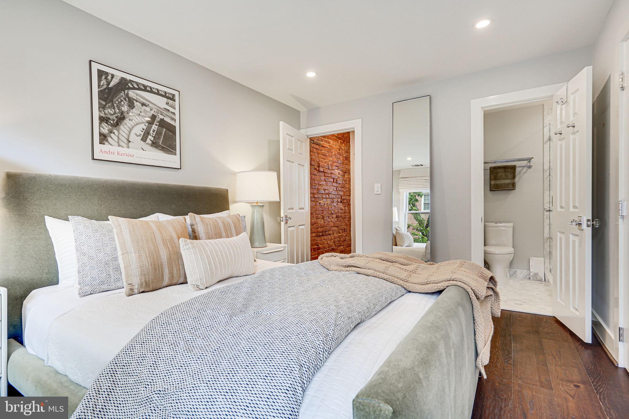 1608 Corcoran Street Northwest Washington, DC 20009 - Photo 12 of 28