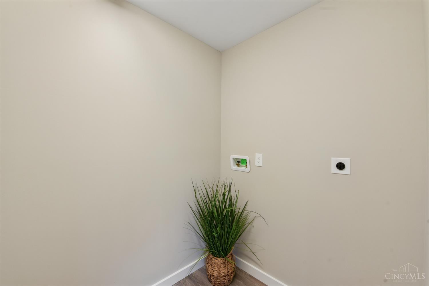 1115 Compton Road Cincinnati, OH 45231 - Photo 38 of 47