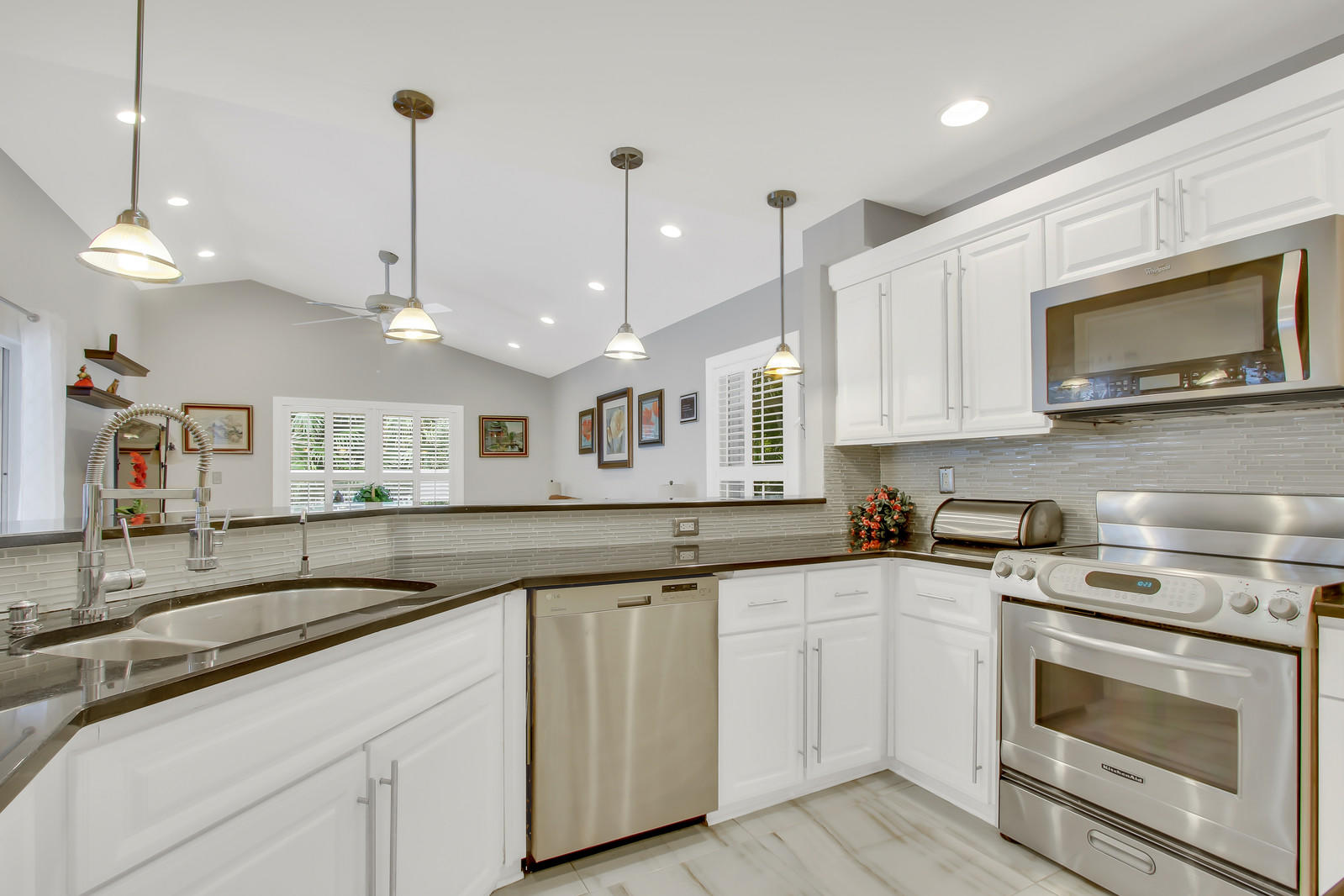 12229 Quilting Lane Boca Raton, FL 33428 - Photo 5 of 22 Kitchen