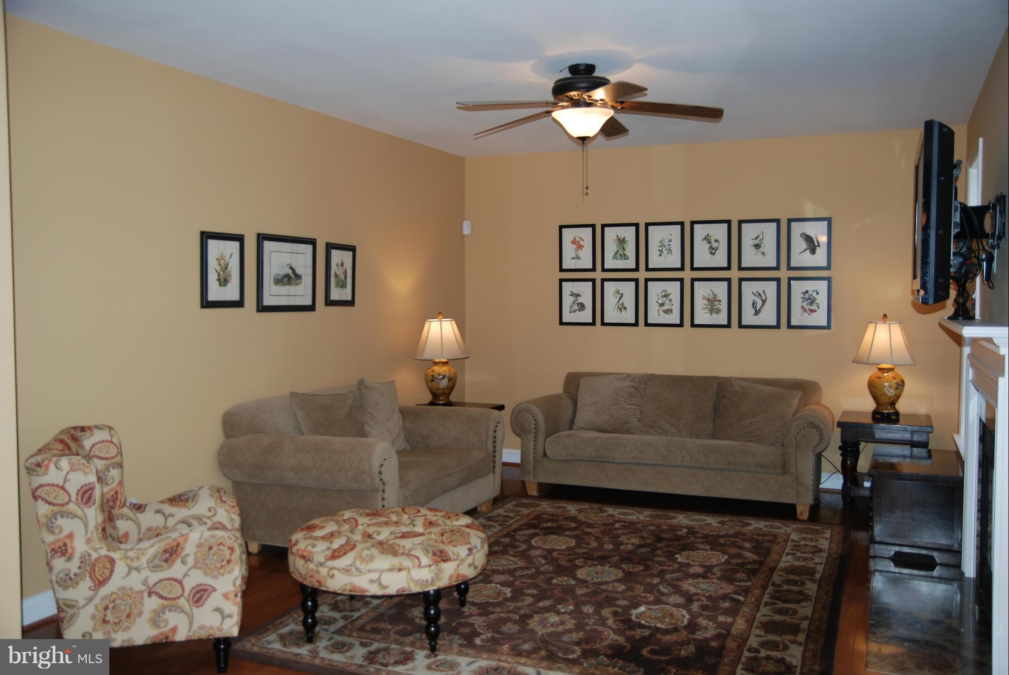 22210 Bull Road Leonardtown, MD 20650 - Photo 5 of 30 Living Room