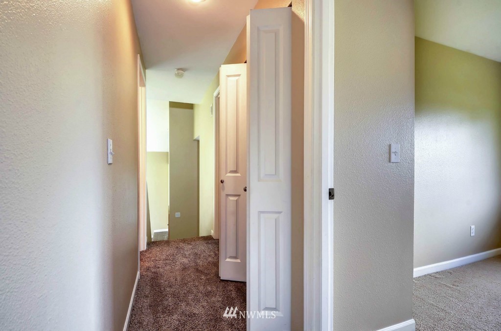 19321 135th Avenue Southeast Renton, WA 98058 - Photo 13 of 20