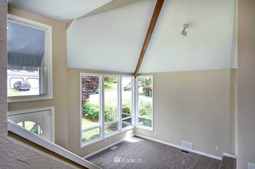 19321 135th Avenue Southeast Renton, WA 98058 - Photo 14 of 20