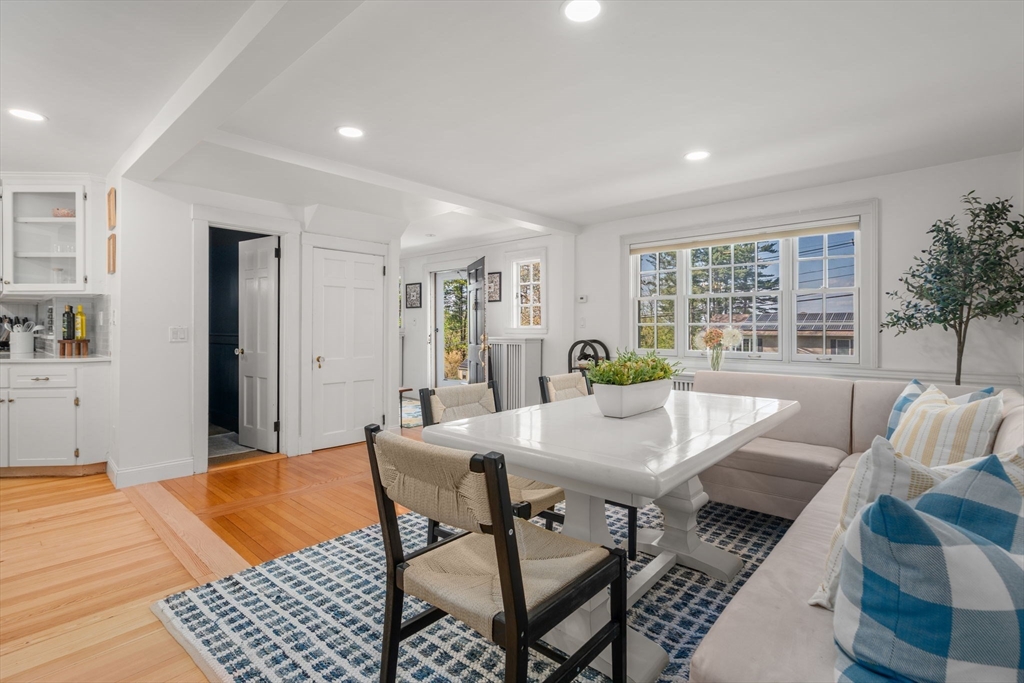 47 Indian Head Road Framingham, MA 01701 - Photo 5 of 36