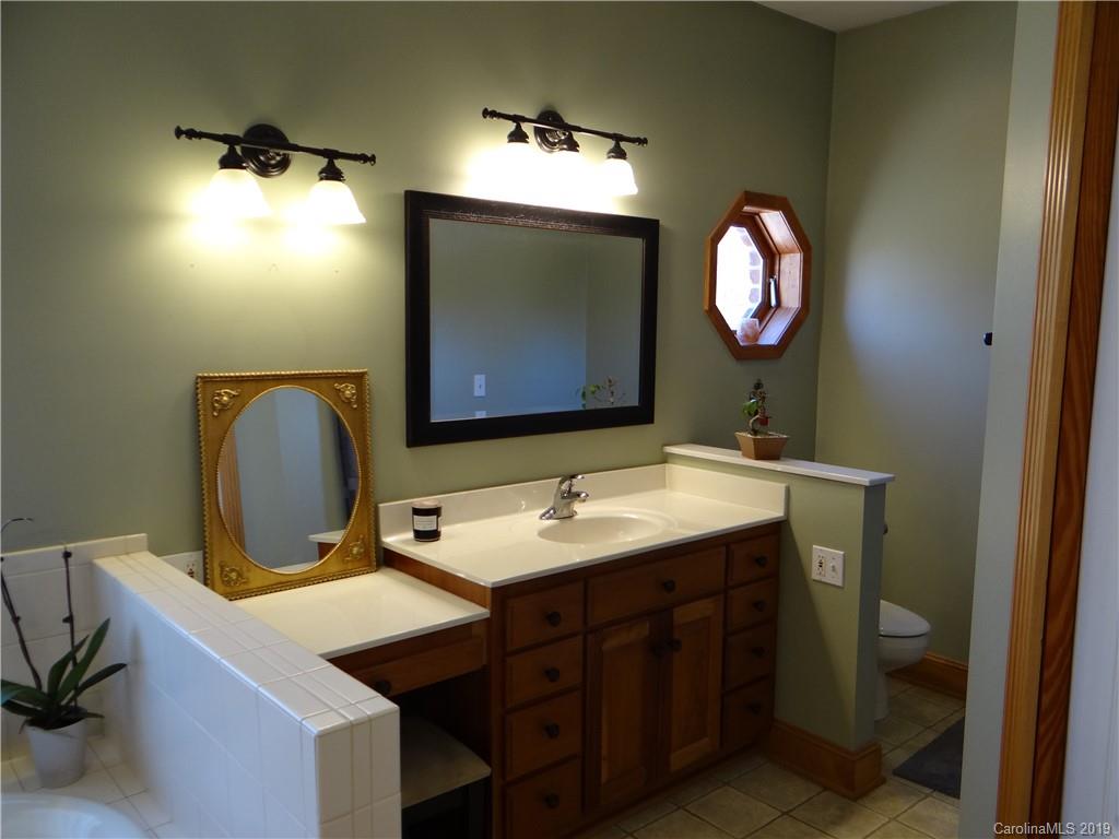465 Players Ridge Road, Unit 64 Hickory, NC 28601 - Photo 27 of 34 Gallery Image 27