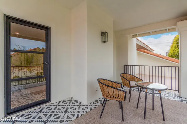 $1,634,000 | 242 West Royal Palm Road, Phoenix, AZ 85021