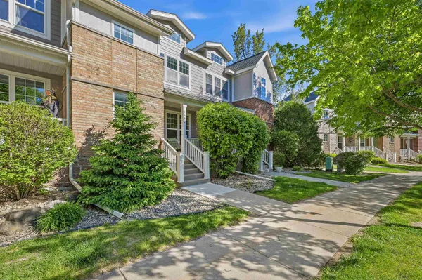 $355,000 | 5462 Coachman Place, Fitchburg, WI 53711