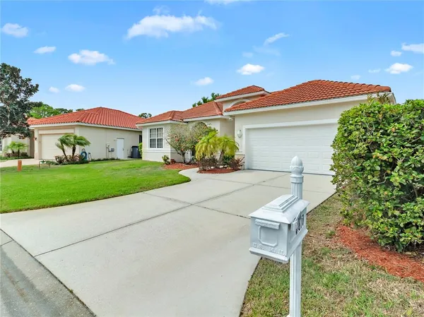 $4,000 | 8870 Huntington Pointe Drive, Sarasota, FL 34238