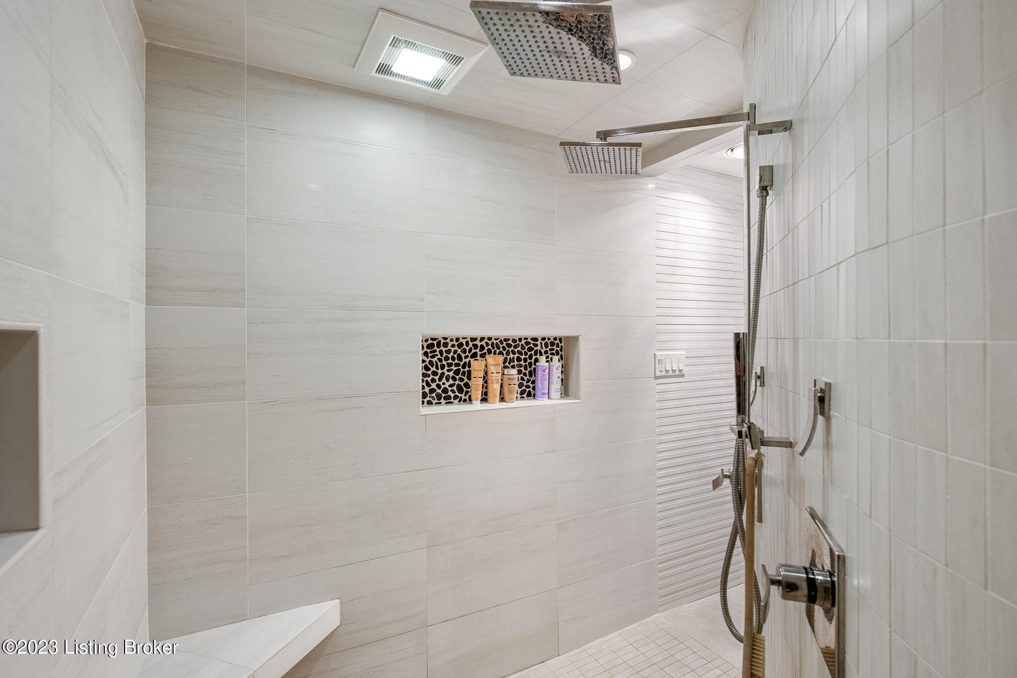 1446 Cherokee Road Louisville, KY 40204 - Photo 29 of 50 Spa-Like Primary Ensuite Bathroom