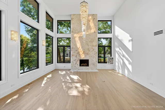 $2,650,000 | 9427 Falling Waters Drive West, Burr Ridge, IL 60527