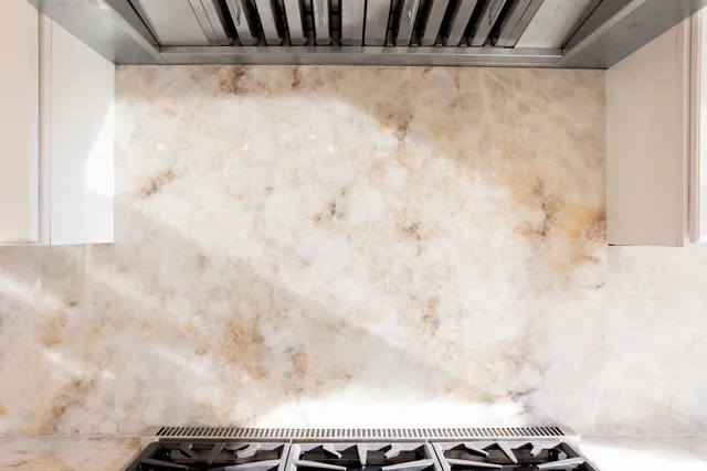 $2,650,000 | 9427 Falling Waters Drive West, Burr Ridge, IL 60527