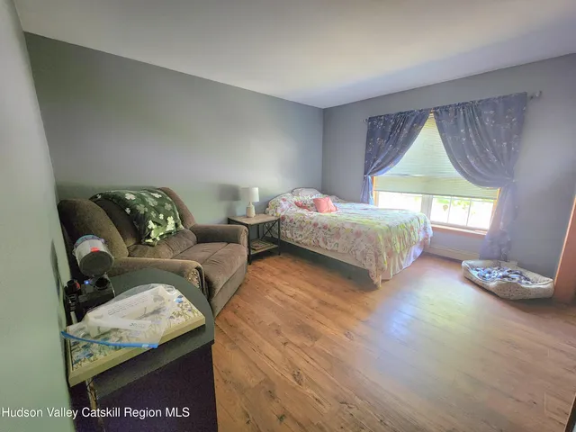 $450,000 | 42 Overlook Court, Hudson, NY 12534