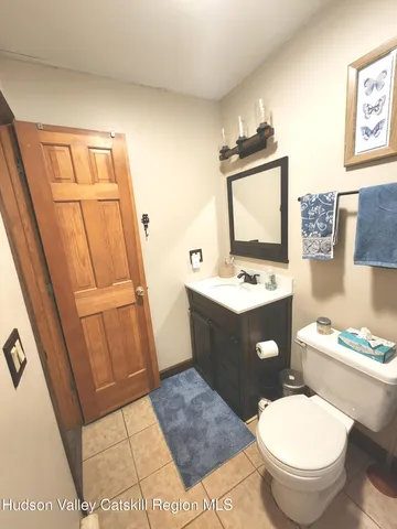 $450,000 | 42 Overlook Court, Hudson, NY 12534