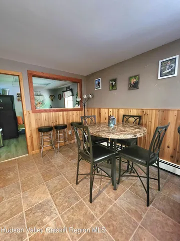 $450,000 | 42 Overlook Court, Hudson, NY 12534