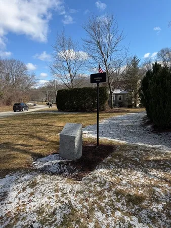 a view of a yard with an empty space