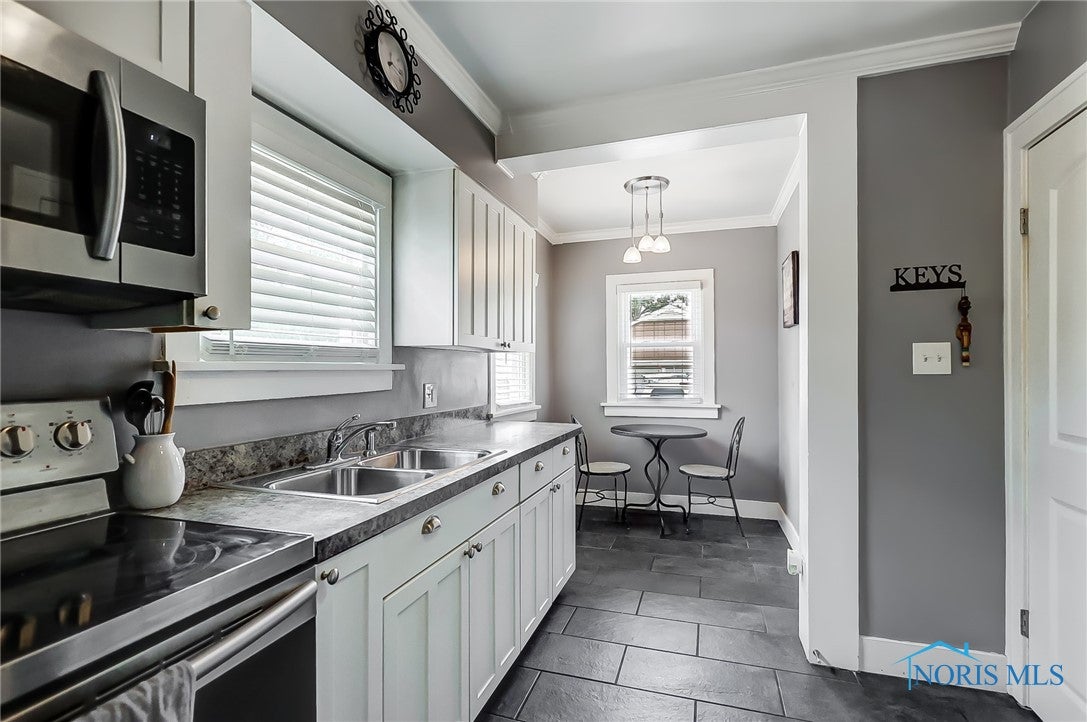 5909 Georgedale Road Toledo, OH 43613 - Photo 13 of 37 Gallery Image 13