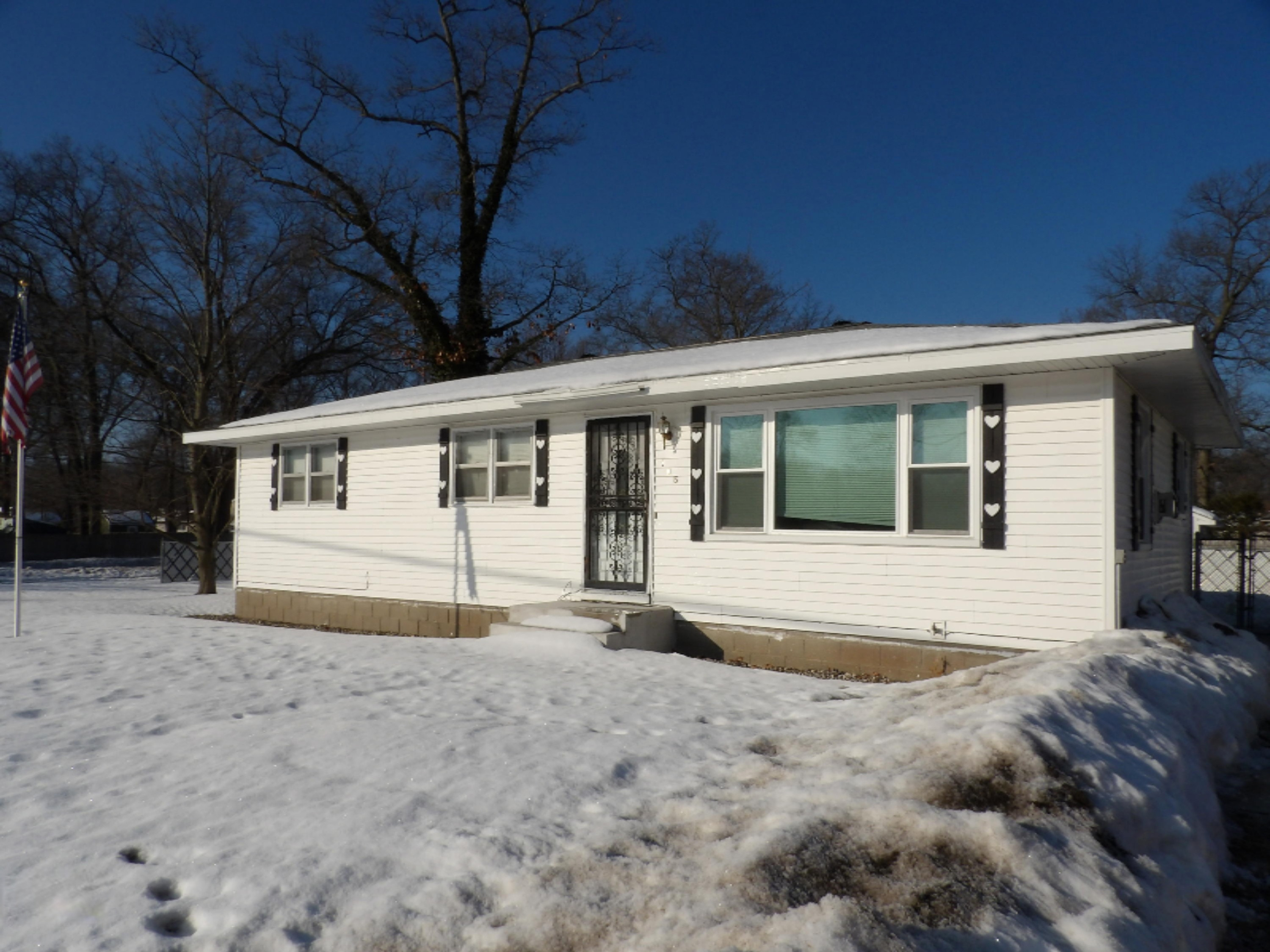 185 Brooks Road South Muskegon, MI 49442 - Photo 1 of 26 101_0043