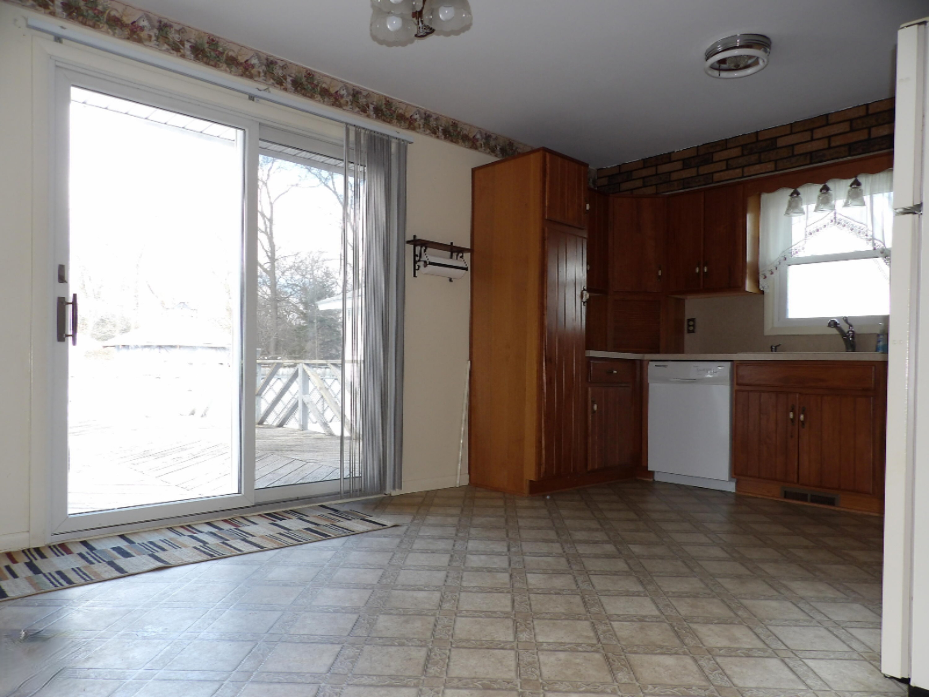 185 Brooks Road South Muskegon, MI 49442 - Photo 11 of 26 101_0113