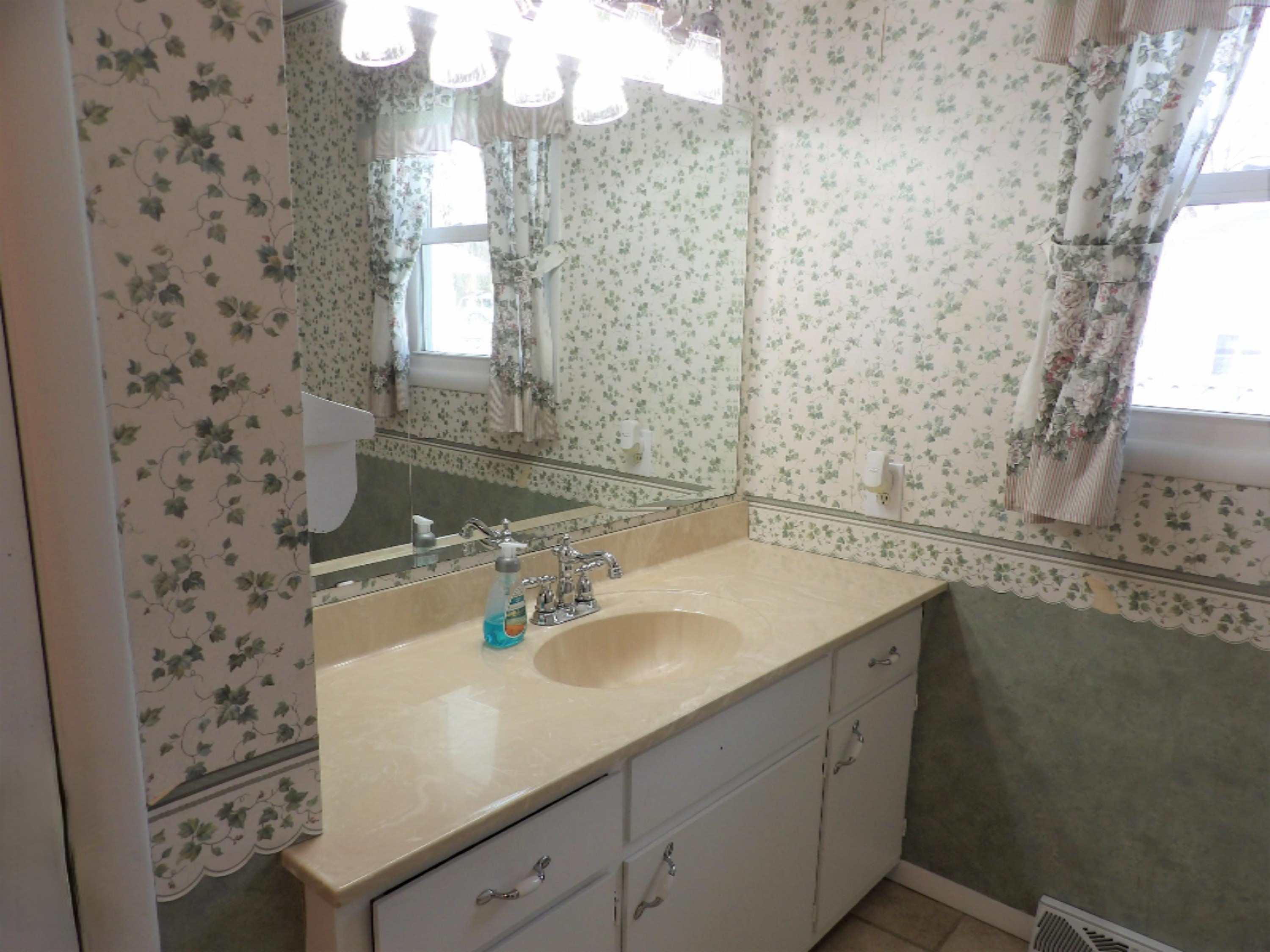 185 Brooks Road South Muskegon, MI 49442 - Photo 19 of 26 101_0100 (2)