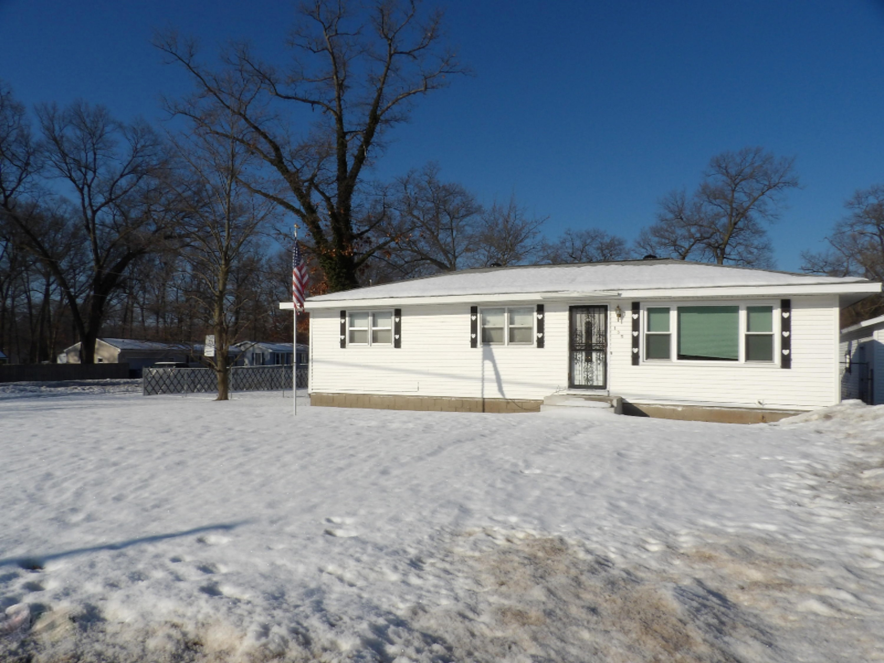 185 Brooks Road South Muskegon, MI 49442 - Photo 2 of 26 101_0044