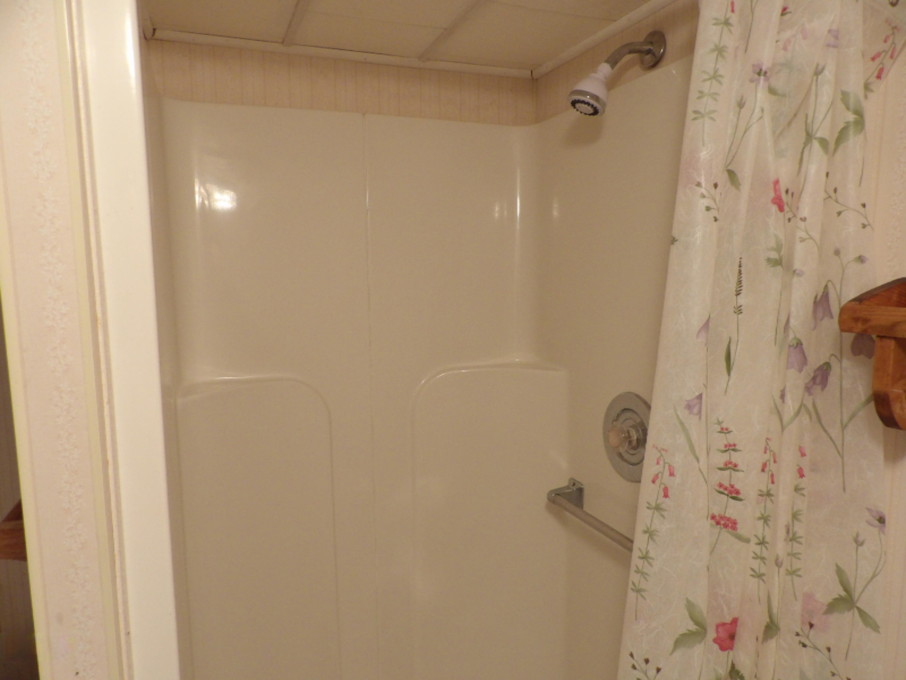 185 Brooks Road South Muskegon, MI 49442 - Photo 23 of 26 101_0109