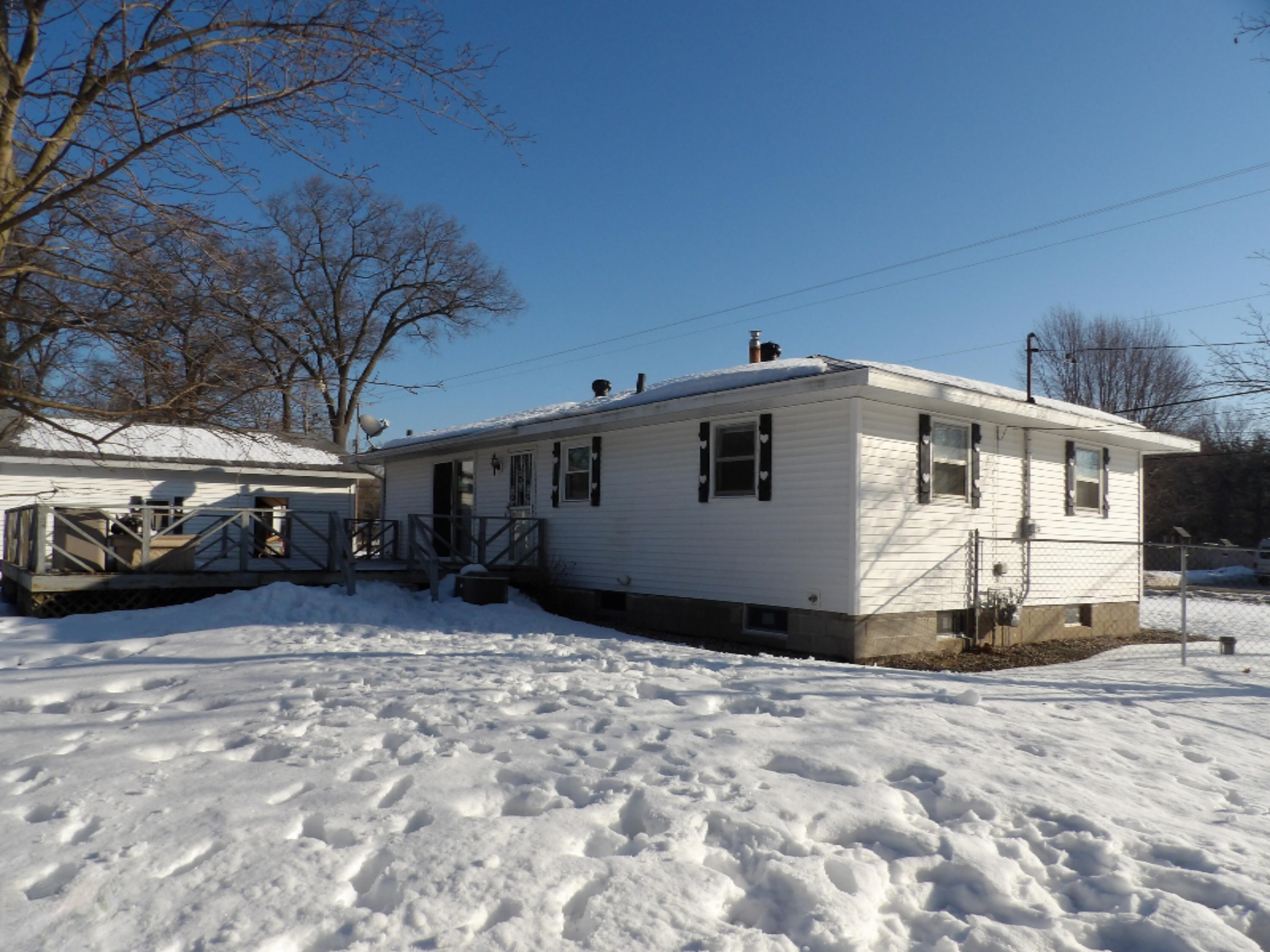 185 Brooks Road South Muskegon, MI 49442 - Photo 4 of 26 101_0048